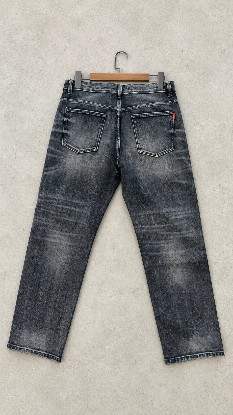 Black wash: готовый образец SUN DENIM, вид сзади